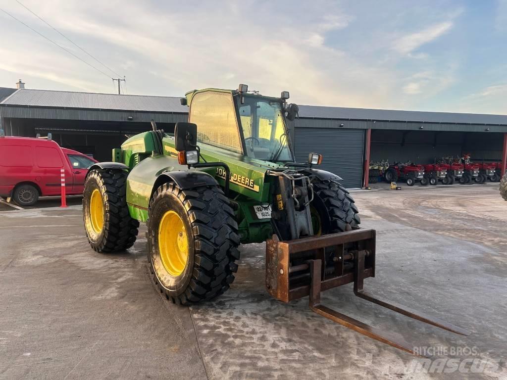 John Deere 3200 Teleskopski viljuškari