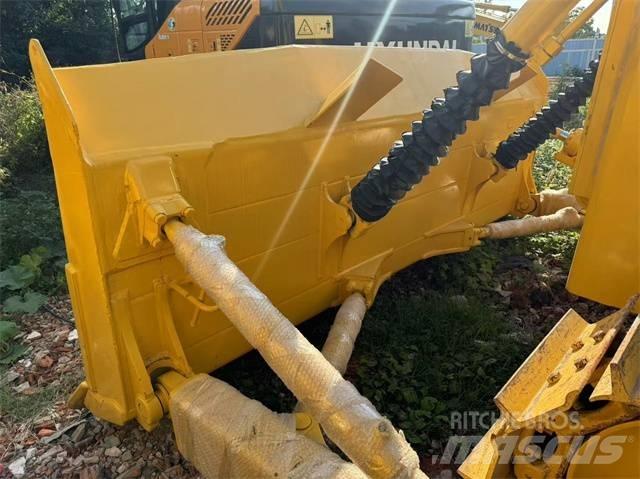 Komatsu D 85 EX Buldožeri guseničari