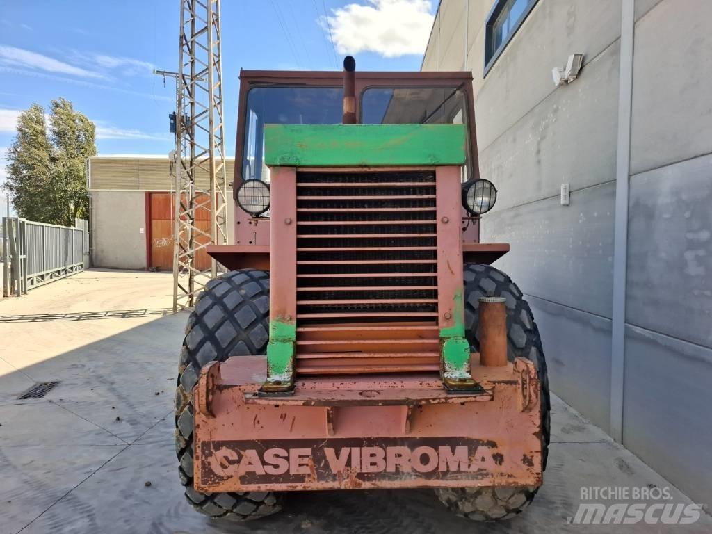 CASE Vibromax W1102D Valjci sa jednim bubnjem