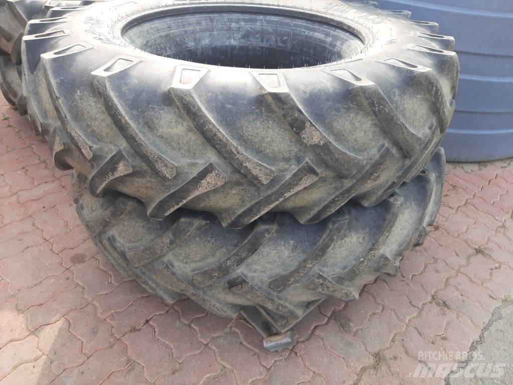 BKT 18.4-38 2 kpl Gume, točkovi i felne