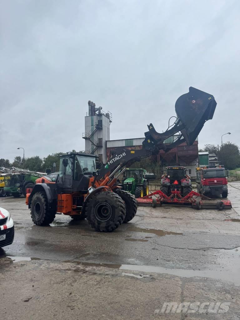 Hitachi ZW220 Utovarivači na točkove