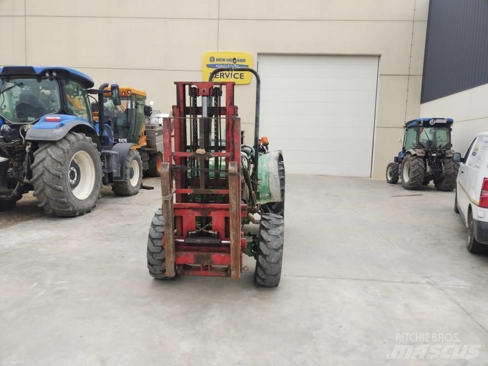 John Deere 2450 Traktori