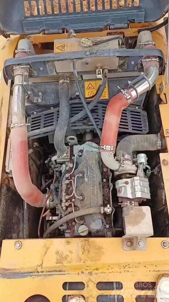 XCMG XE 135 D Bageri guseničari