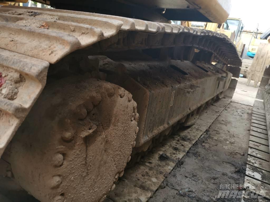 Komatsu PC 220 LC-7 Bageri guseničari