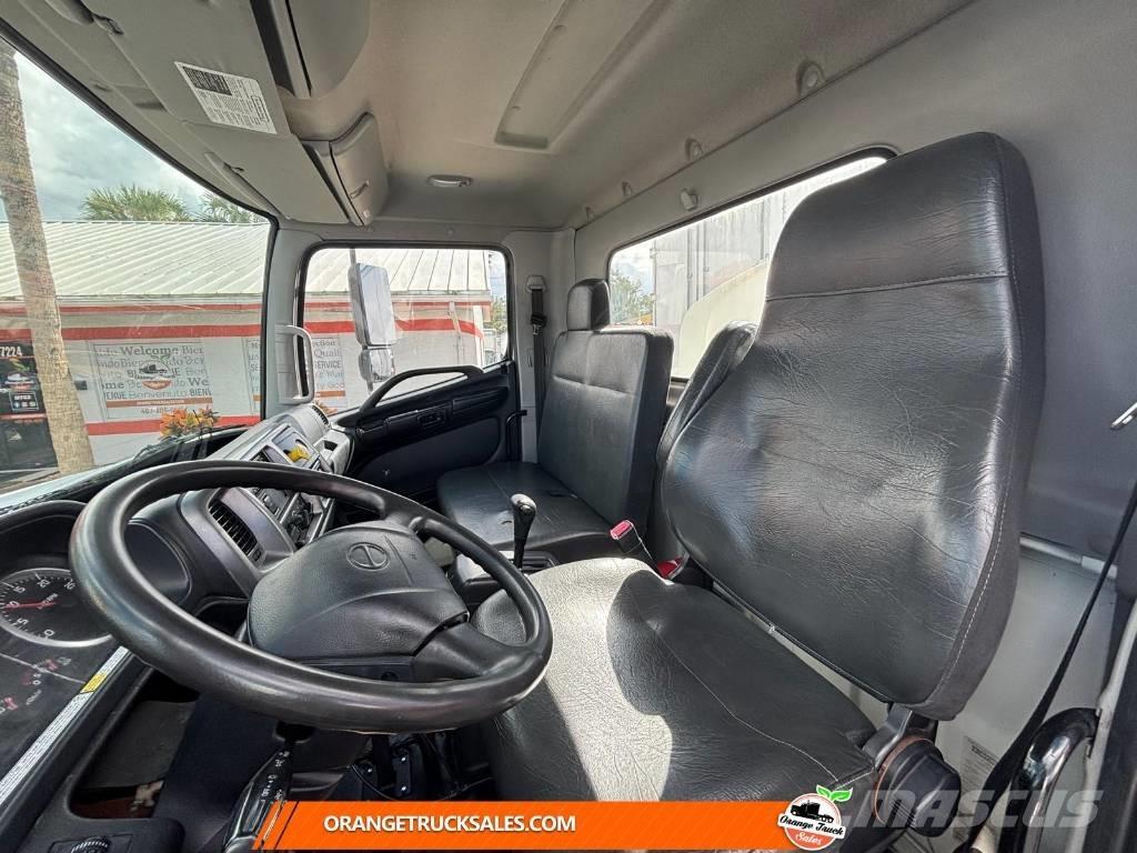 Hino 338 Kamioni za vodu