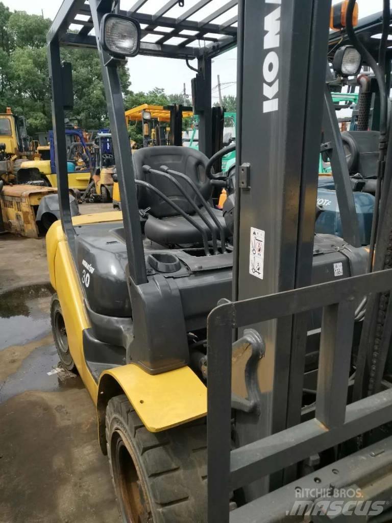 Komatsu 30 Teleskopski viljuškari