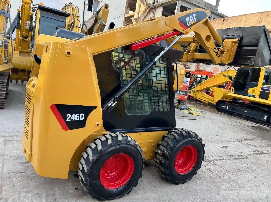 CAT 246D Skid steer mini utovarivači