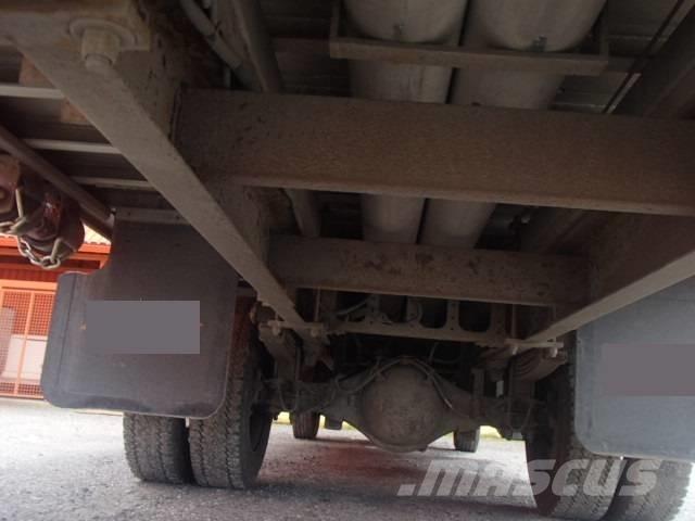 Hino 195 Kamioni sa otvorenim sandukom