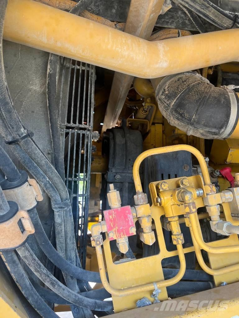 CAT 773 F Zglobni damperi