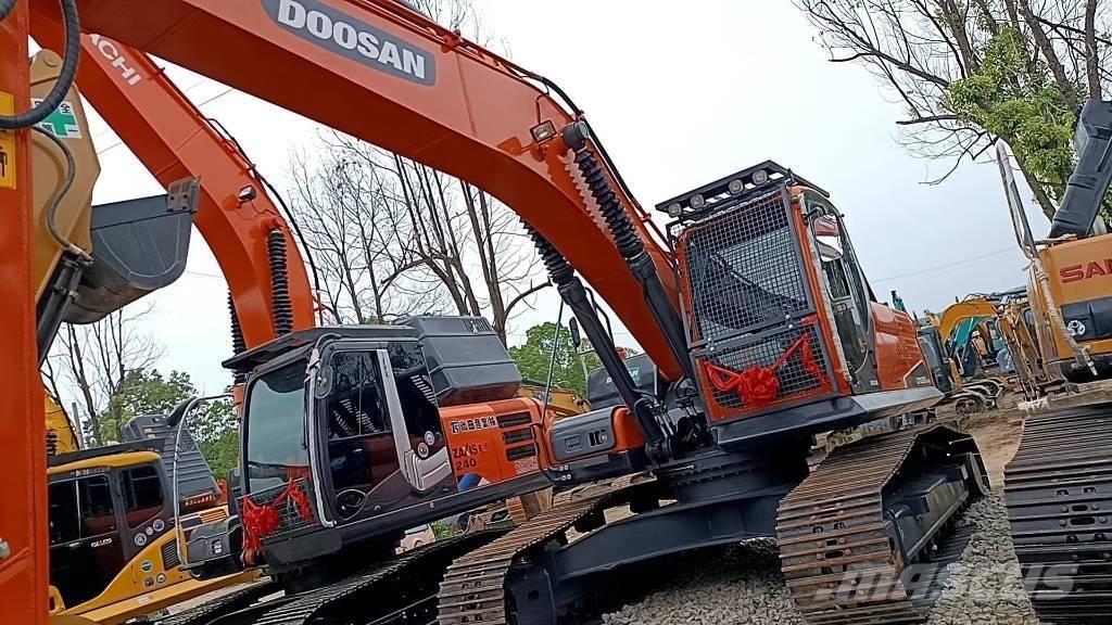 Doosan DX 225 LC Bageri guseničari