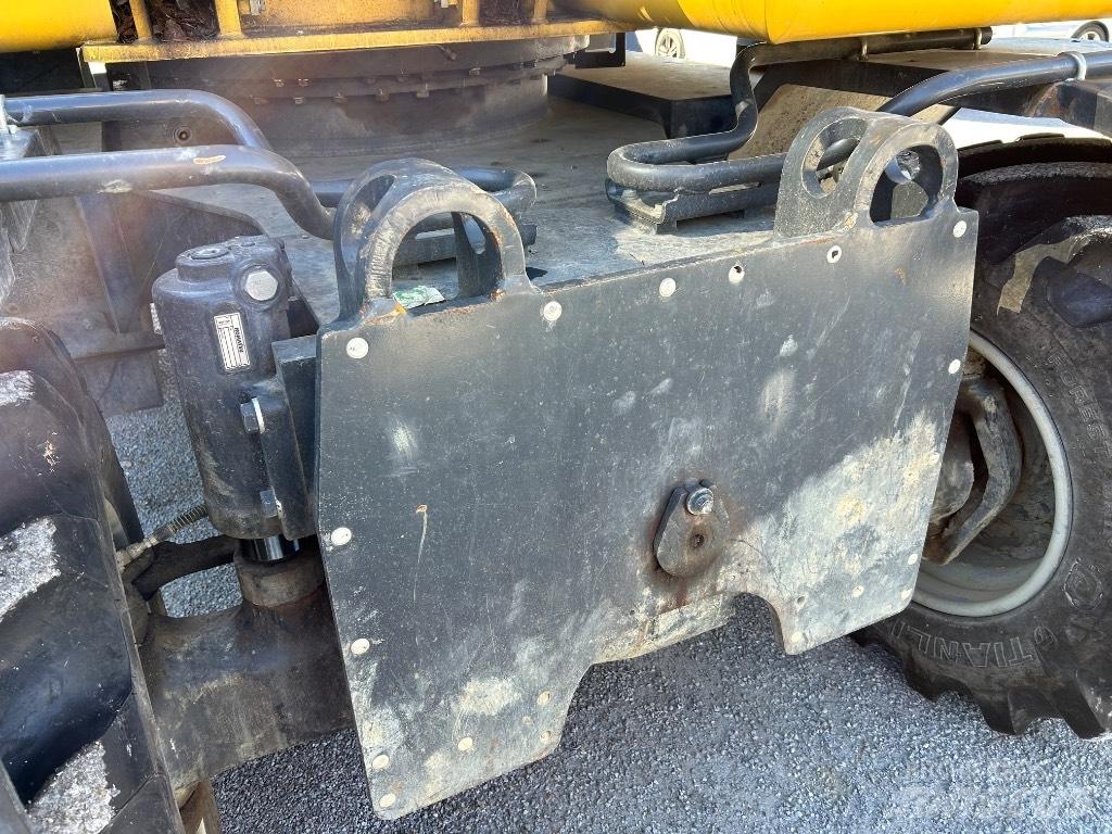 Komatsu PW148 -10 Bageri točkaši