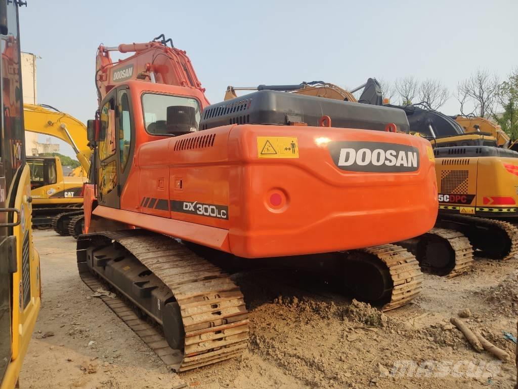 Doosan DX 300 Bageri guseničari