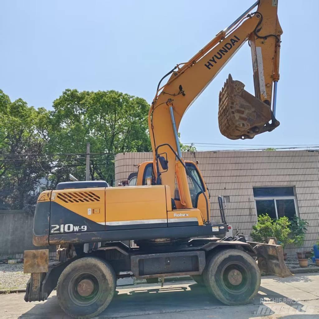 Hyundai R210w-9 Midi bageri 7t – 12t