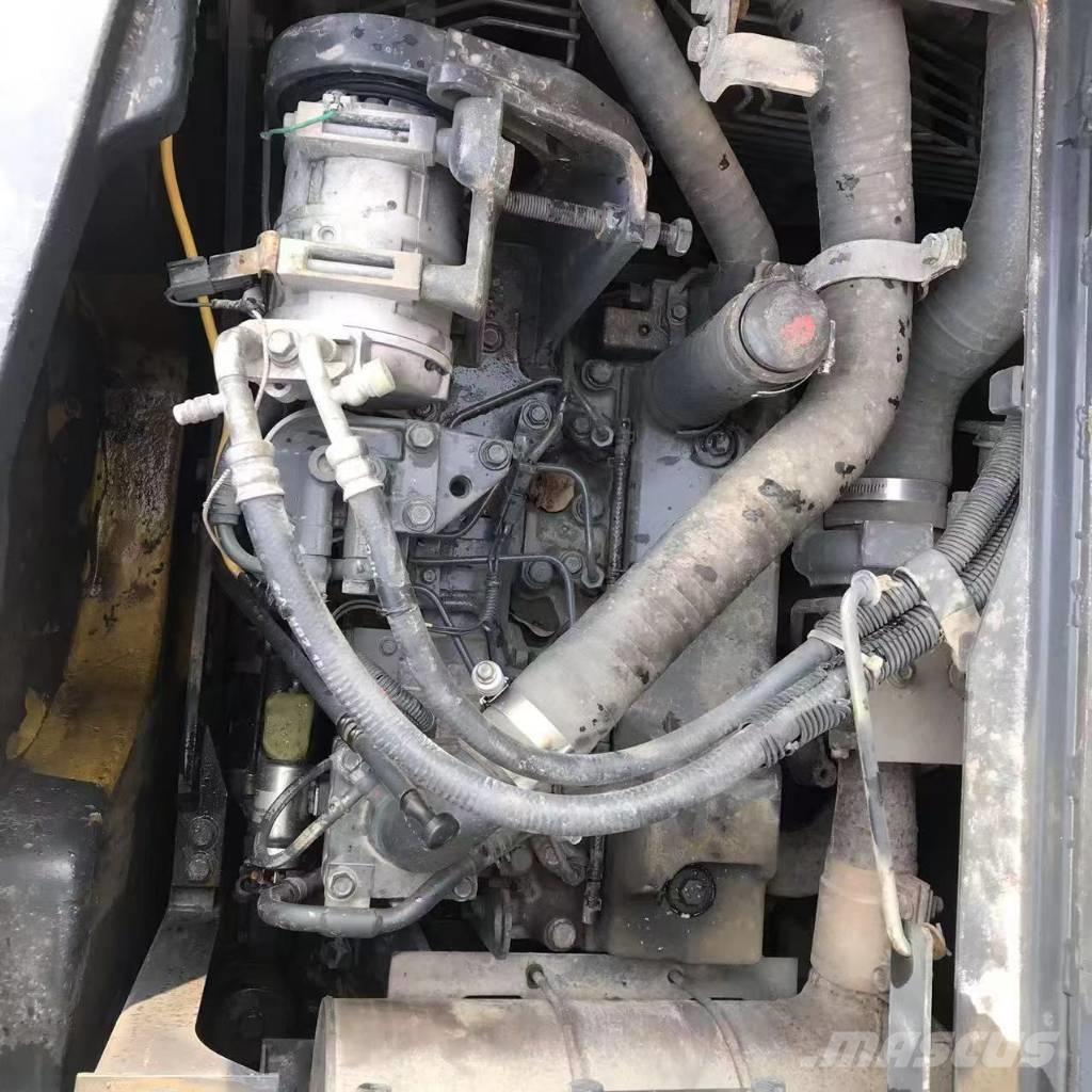 Komatsu PC 138 US Midi bageri 7t – 12t