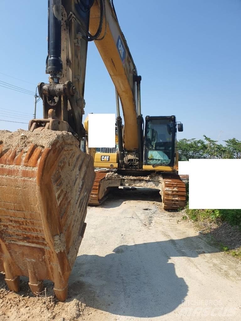 CAT 330F Bageri guseničari