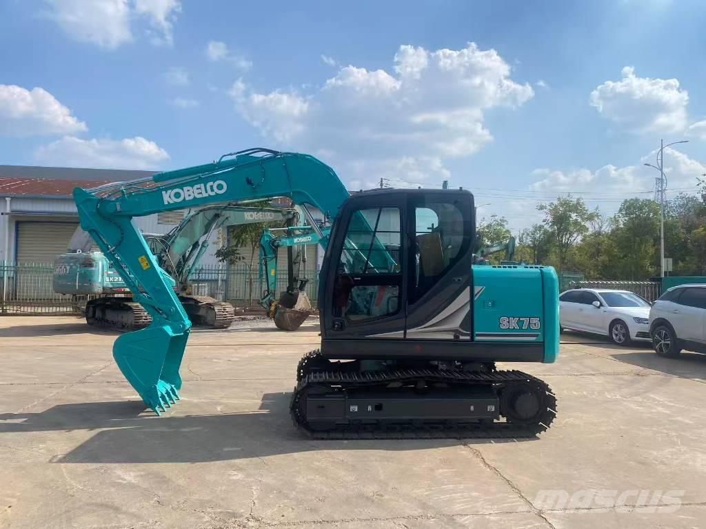 Kobelco SK75-11 Bageri guseničari