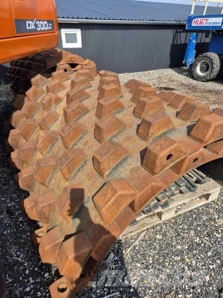  Road roller shell Valjci za građevinarstvo