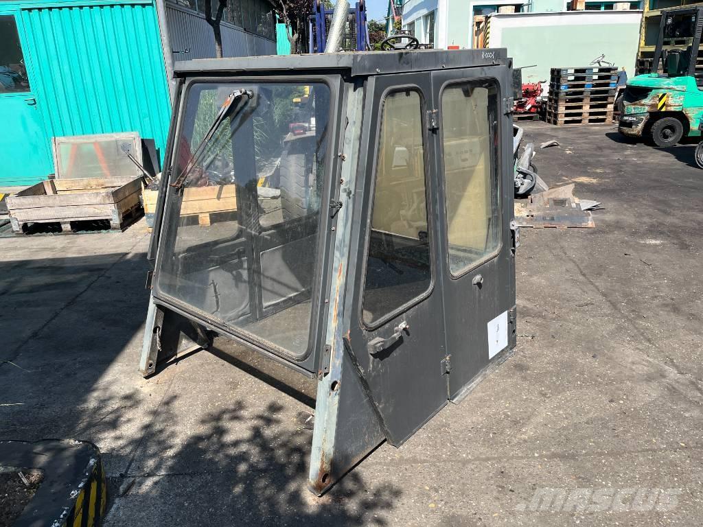 Nissan CABIN W-1038 Kabine i unutrašnjost