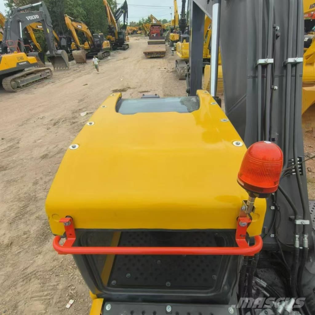 Volvo EC 240 Bageri guseničari