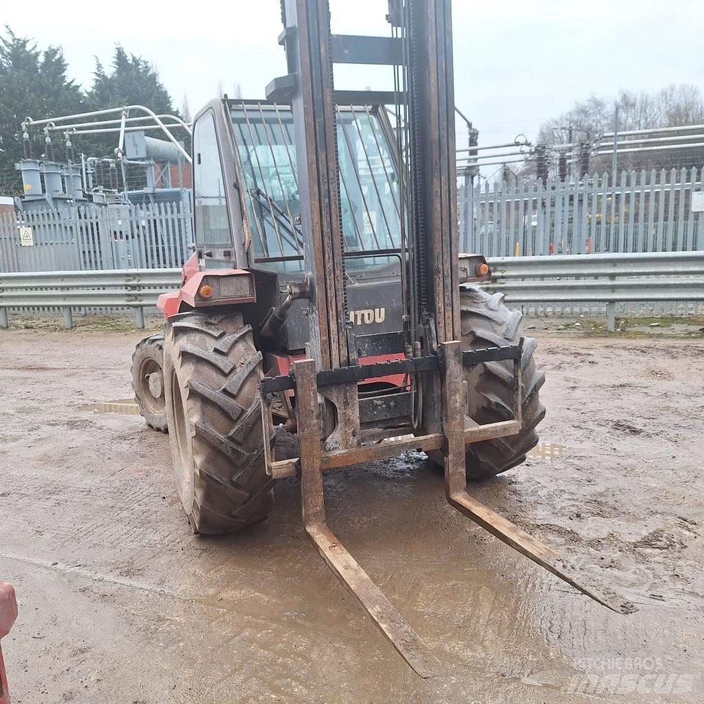 Manitou M 26.4 Vanterenski viljuškar