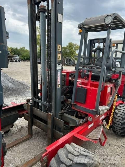 Moffett M5500 Vanterenski viljuškar