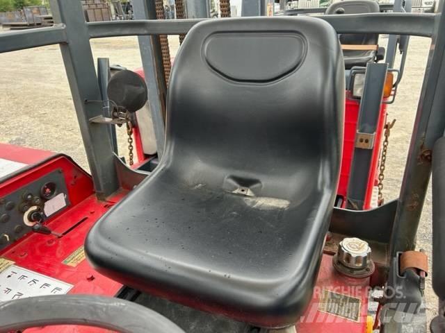 Moffett M5500 Vanterenski viljuškar