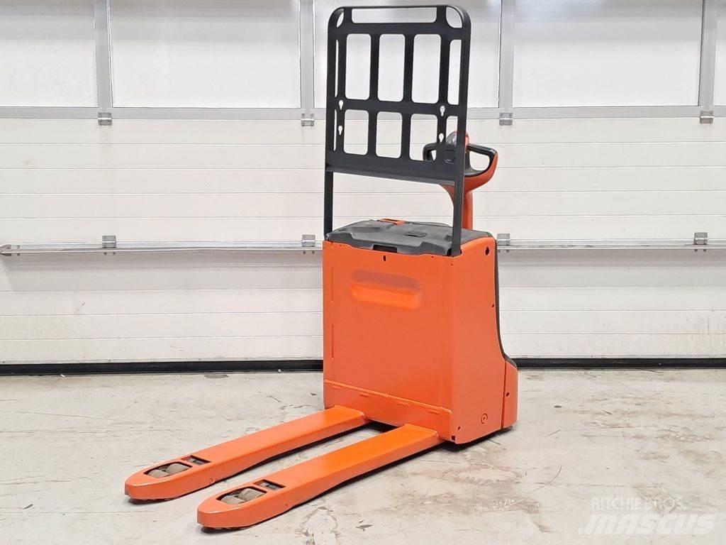 Linde T18 Nisko podizni električni viljuškar