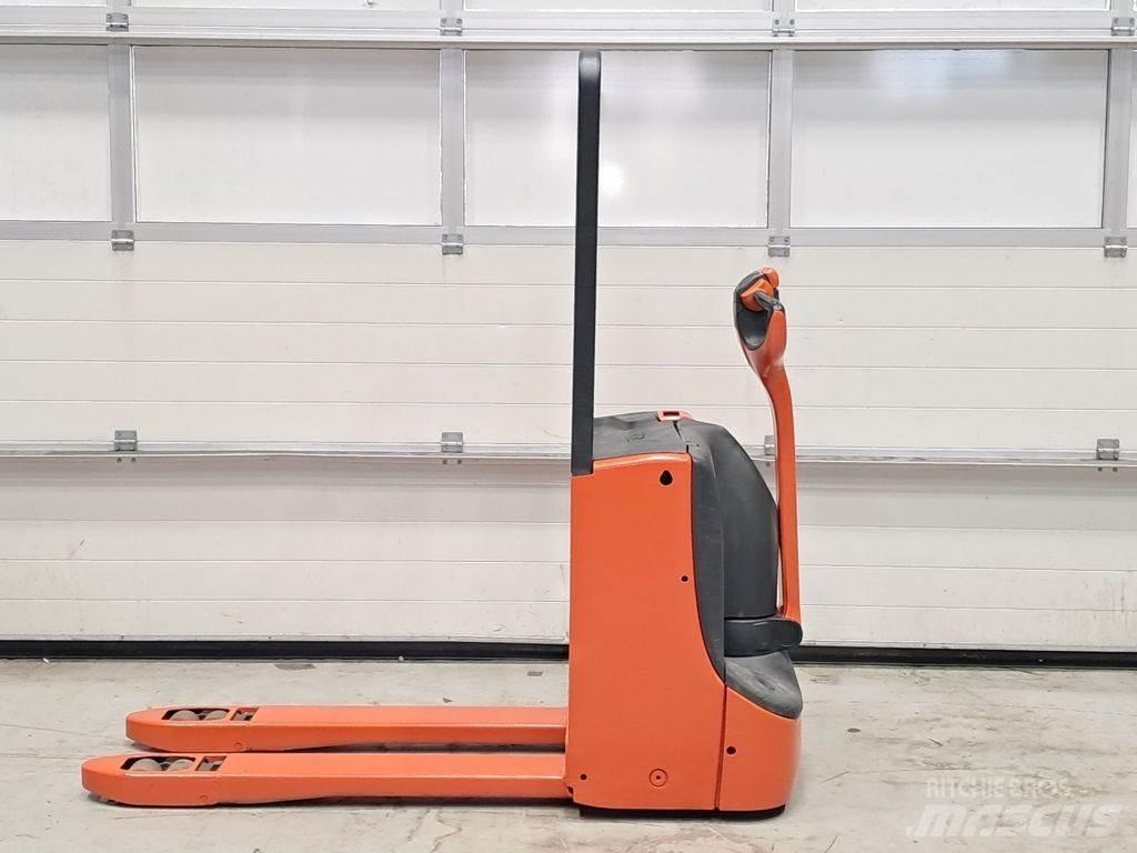 Linde T18 Nisko podizni električni viljuškar