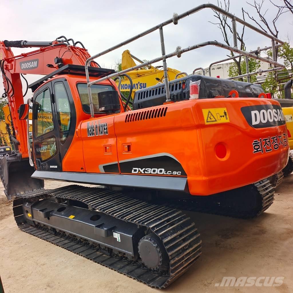 Doosan DX 300 Bageri guseničari