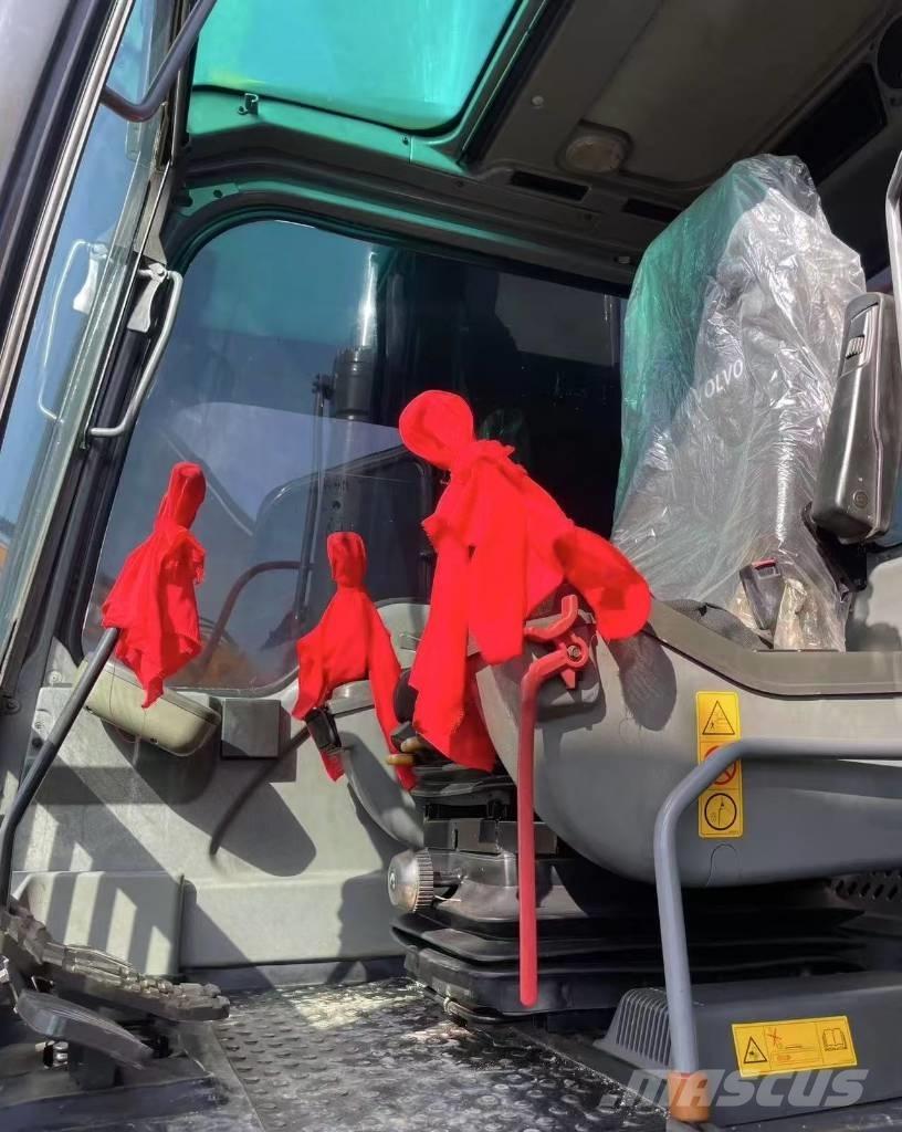 Volvo EC 240 Bageri guseničari