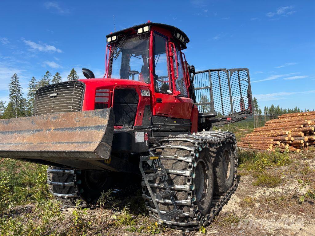 Komatsu 895 Forvarderi