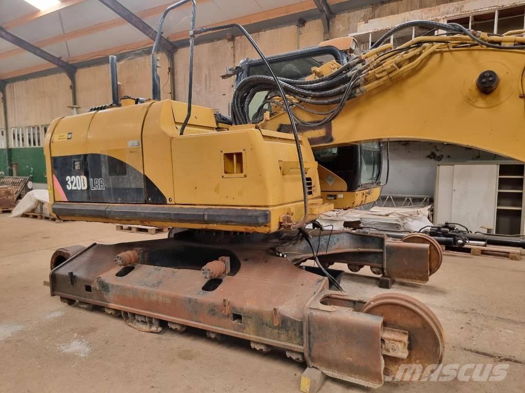 CAT 320 D FOR PARTS Bageri guseničari