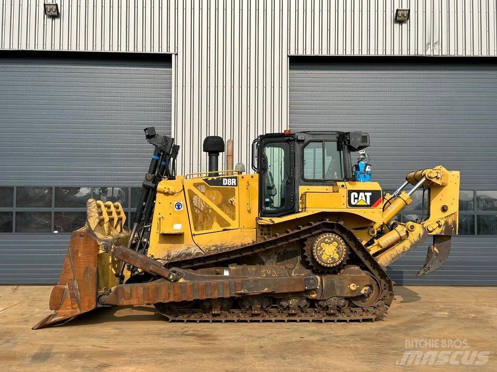 CAT D8R Buldožeri guseničari