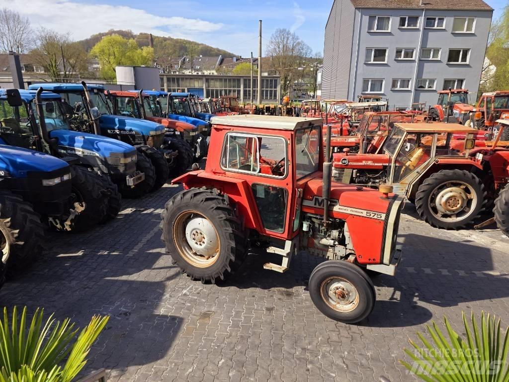 Massey Ferguson 575 Traktori