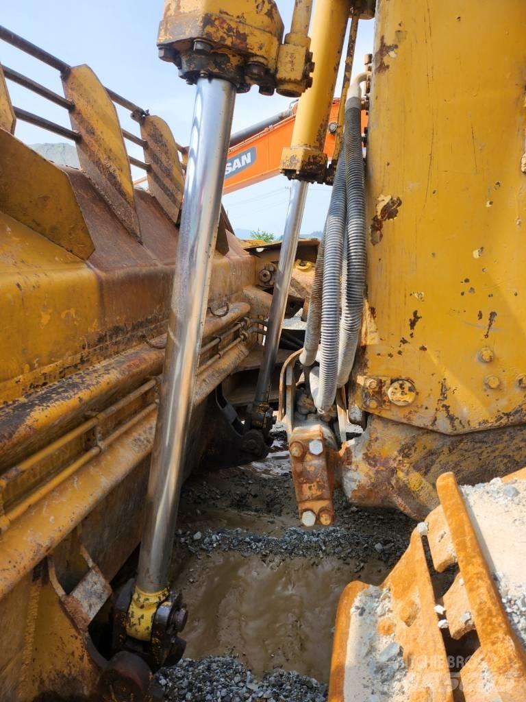 CAT D 9 N Buldožeri guseničari