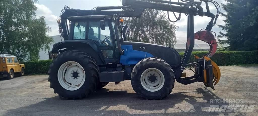 Valtra T130 Traktori
