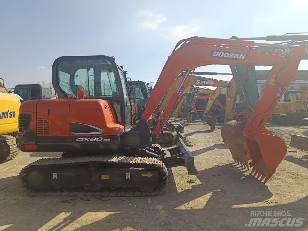 Doosan DX60-9C Bageri guseničari