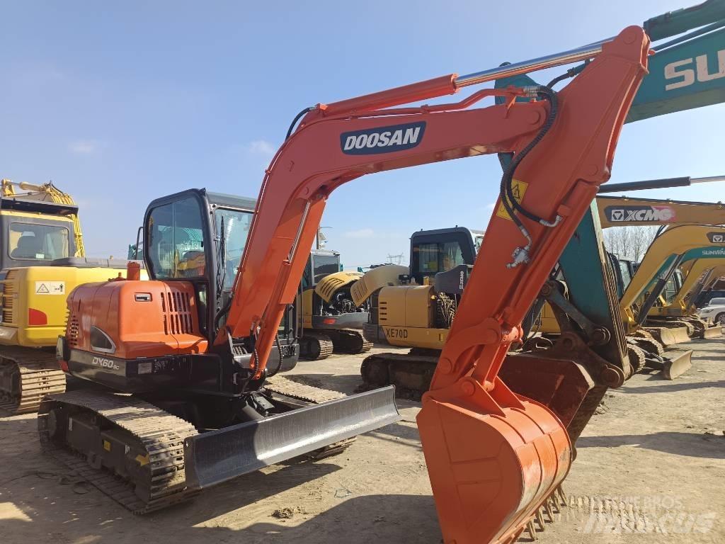 Doosan DX60-9C Bageri guseničari