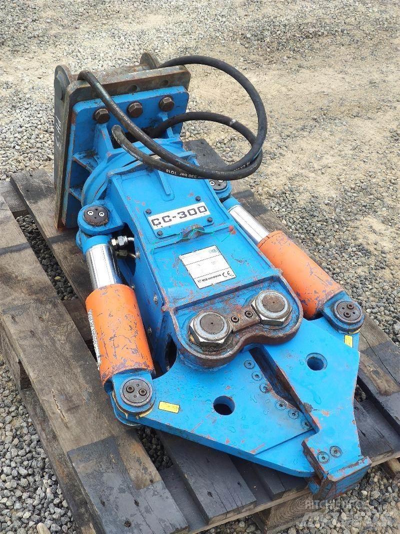  EMB CC300 Makaze