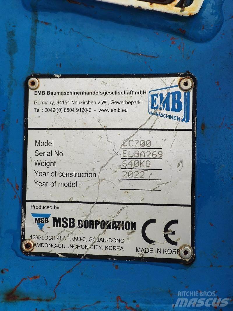  EMB CC700 Makaze