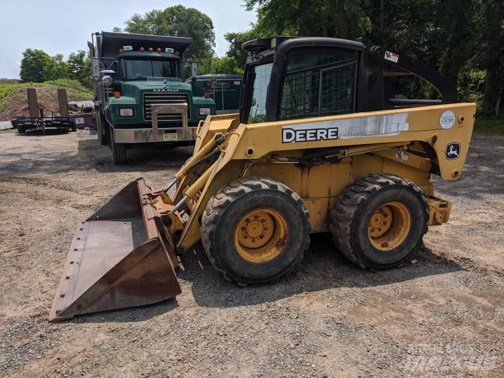 John Deere 328 Skid steer mini utovarivači