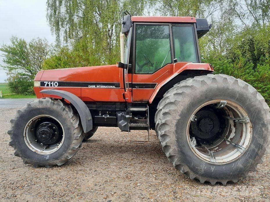 Case IH Magnum 7110 Traktori