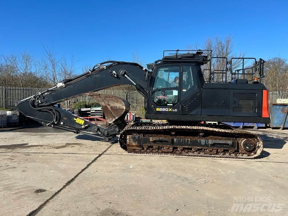 JCB 220X Bageri guseničari