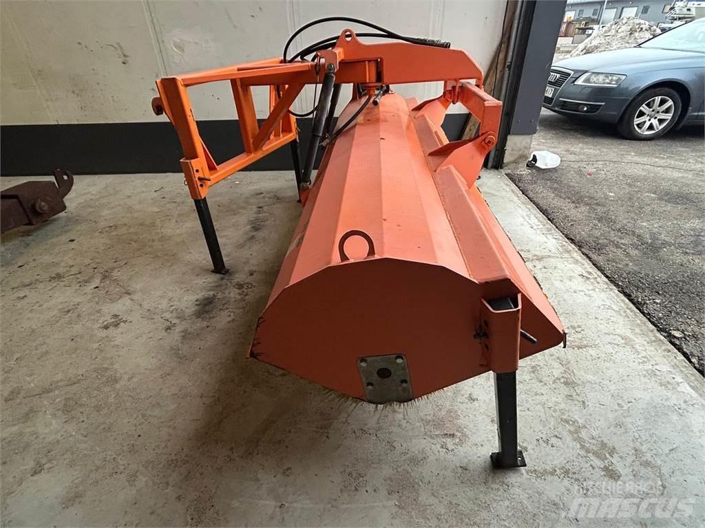 FMG avoharja AH240 Četke