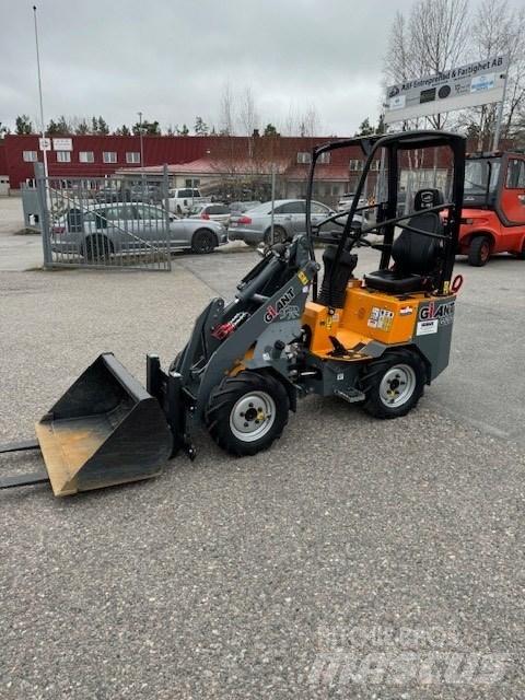 GiANT G 1200 Mini utovarivači