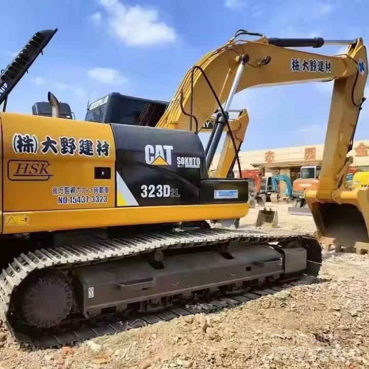 CAT CAT323D2L Bageri guseničari