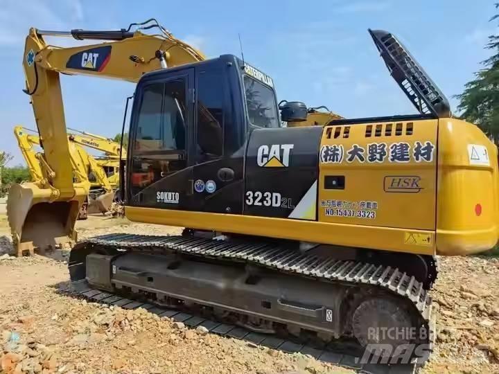 CAT CAT323D2L Bageri guseničari