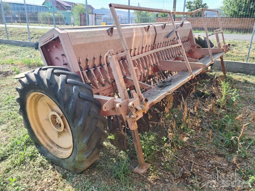 Kuhn 4M Kombinovane sejačice