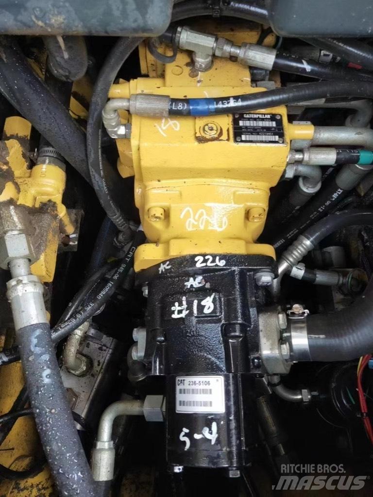 CAT 226 B Skid steer mini utovarivači