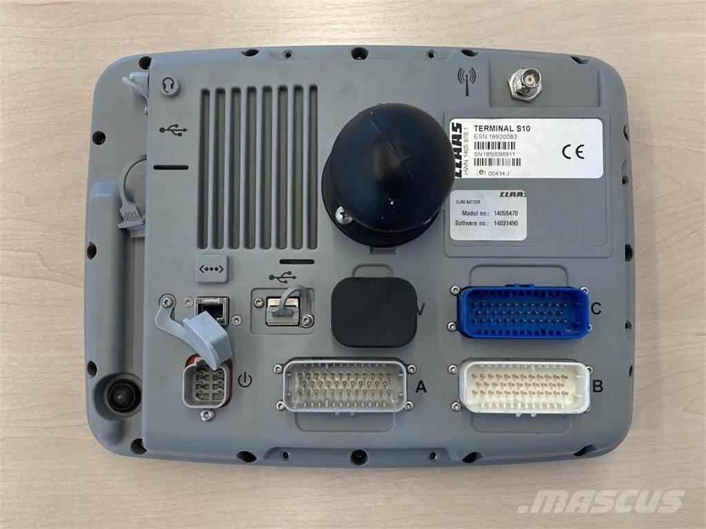 CLAAS Arion 660 Traktori